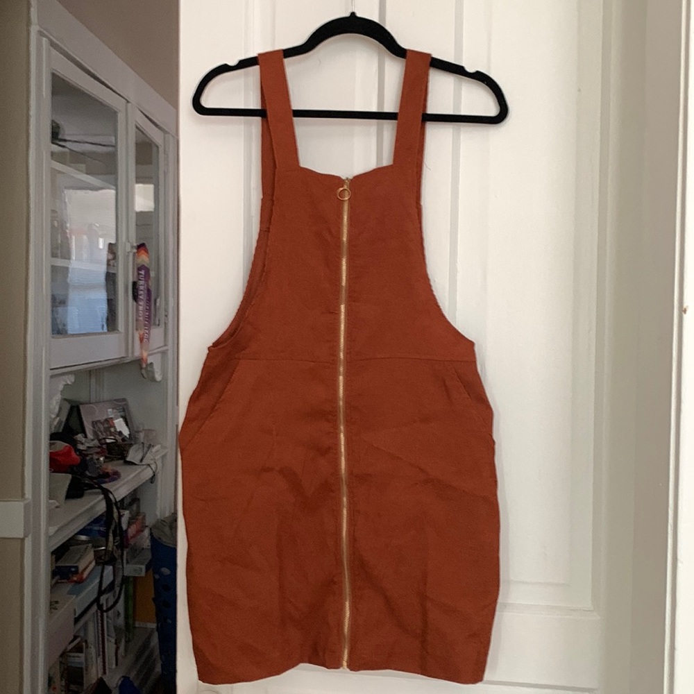 SHEIN burnt orange overall dress. Size medium. Never worn!!